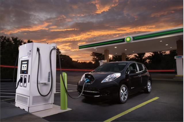 electric-car-fast-charging-station-at-bp-in-metrolina-area-of-charlotte-nc_100567160_m.jpg