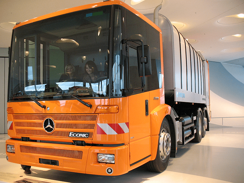 Mercedes Benz Museum - Stuttgart
