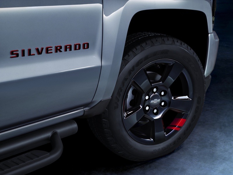 Chevrolet Silverado Redline 2.jpg