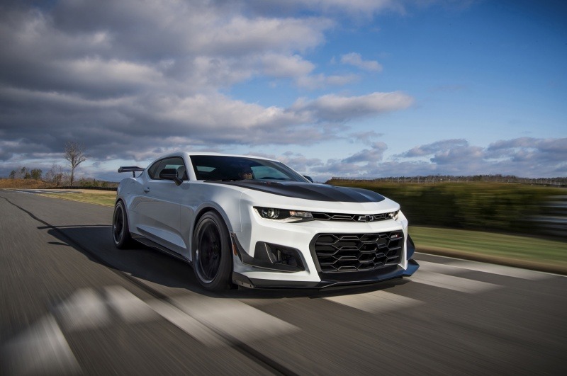 2018 Chevrolet Camaro ZL1 1LE 2.jpg