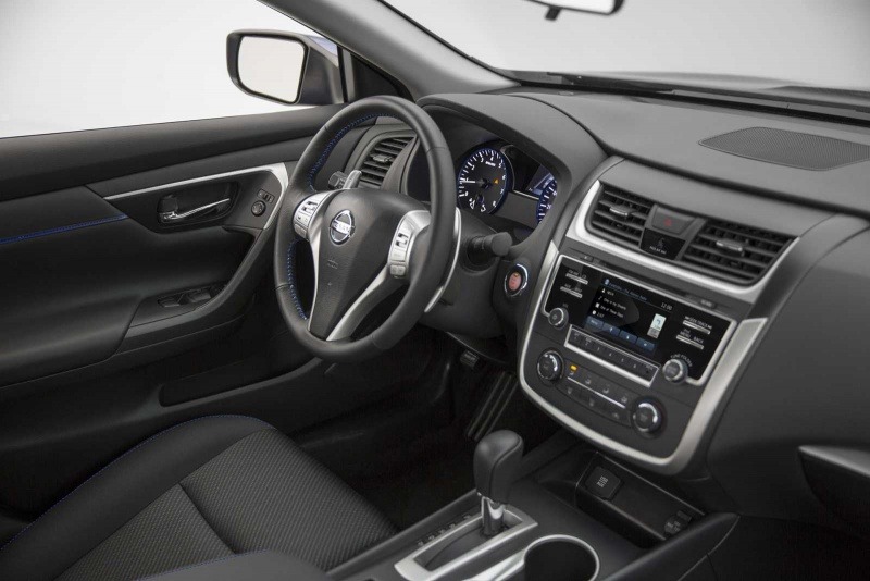 2016 Nissan Altima 9