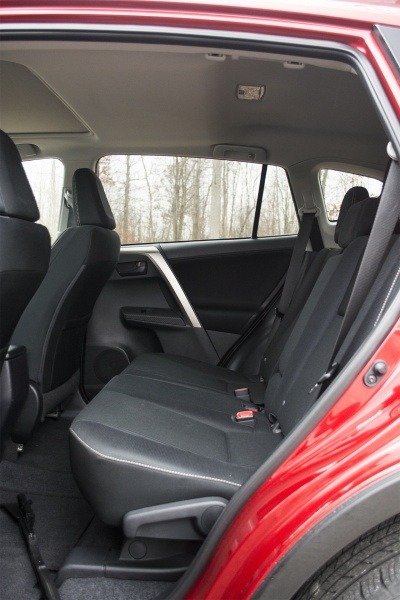 2013 Toyota RAV4 XLE AWD 11