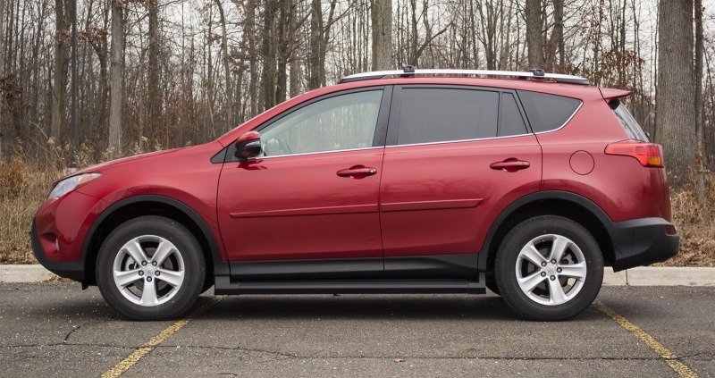 2013 Toyota RAV4 XLE AWD 2