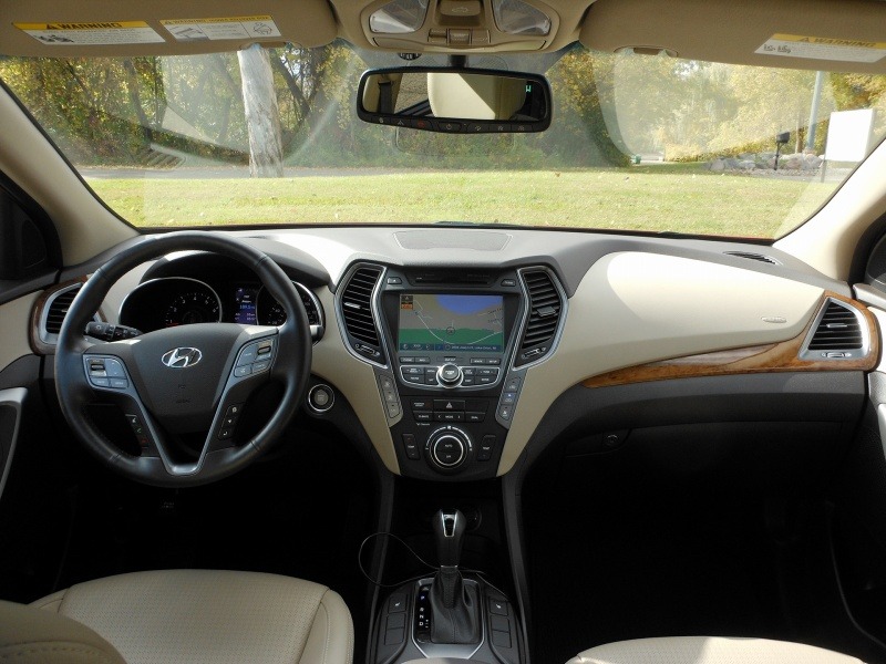 2013 Hyundai Santa Fe Limited AWD 11