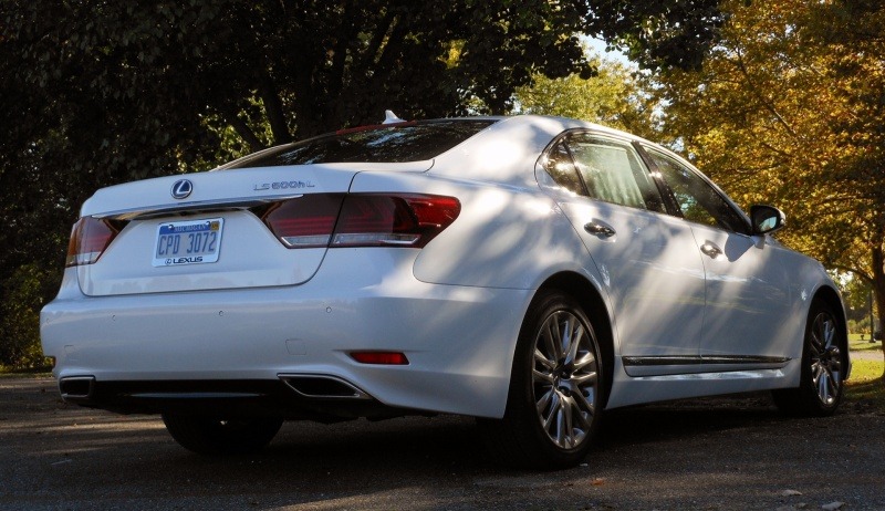 2013 Lexus LS600h L 10