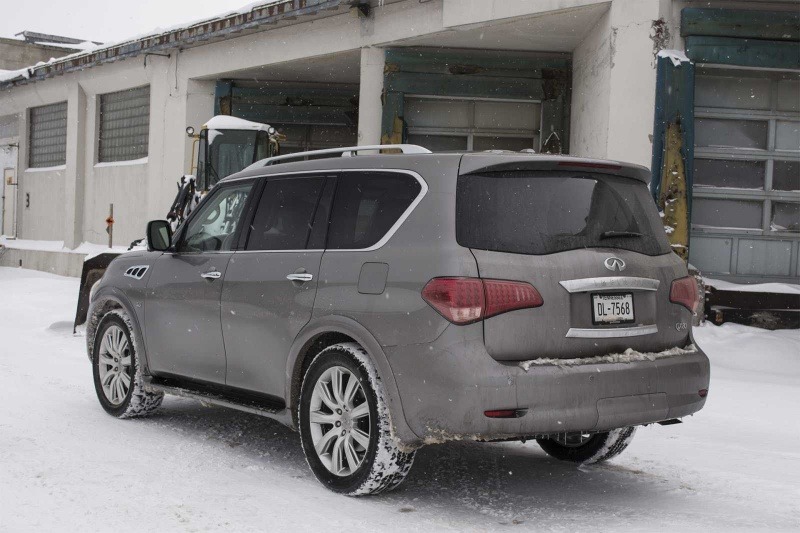2014 Infiniti QX80 11