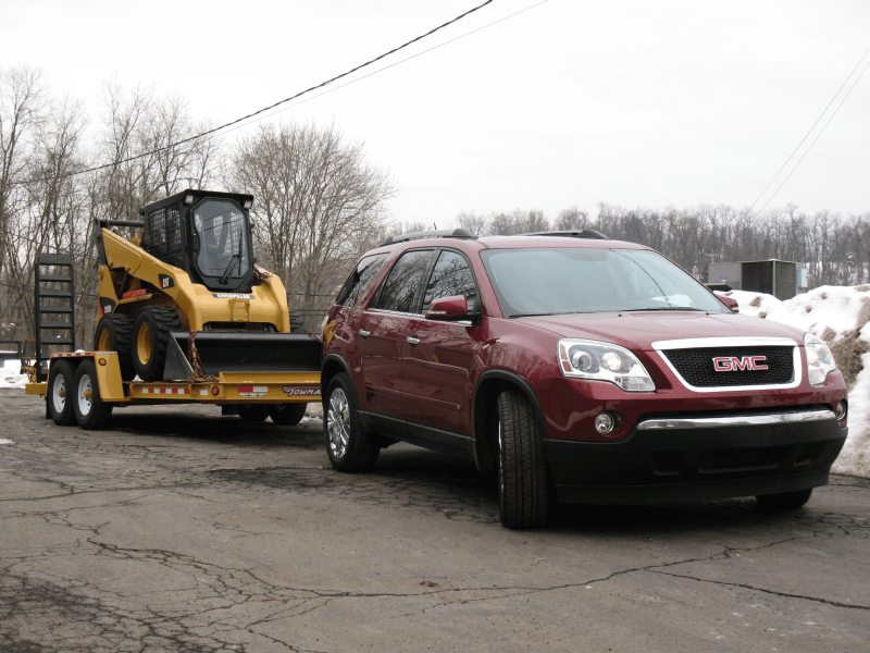 2010 GMC Acadia SLT-2 040.png