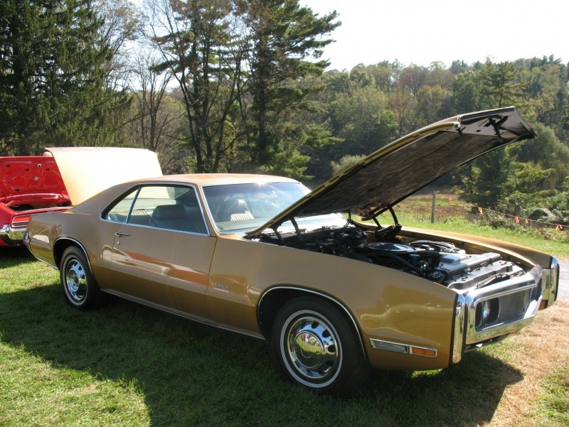 1970 OIdmobile Toronado Coupe