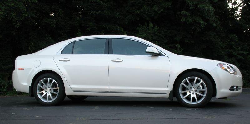 2010 Chevrolet Malibu LTZ Side.jpg