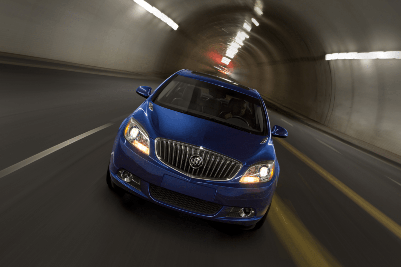 2013 Buick Verano Turbo 012