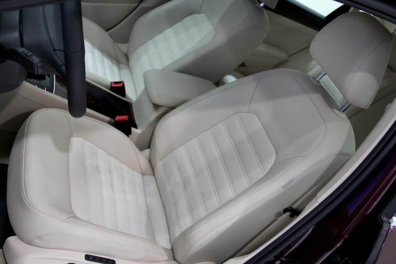2012 Volkswagen Passat TDi SEL Interior