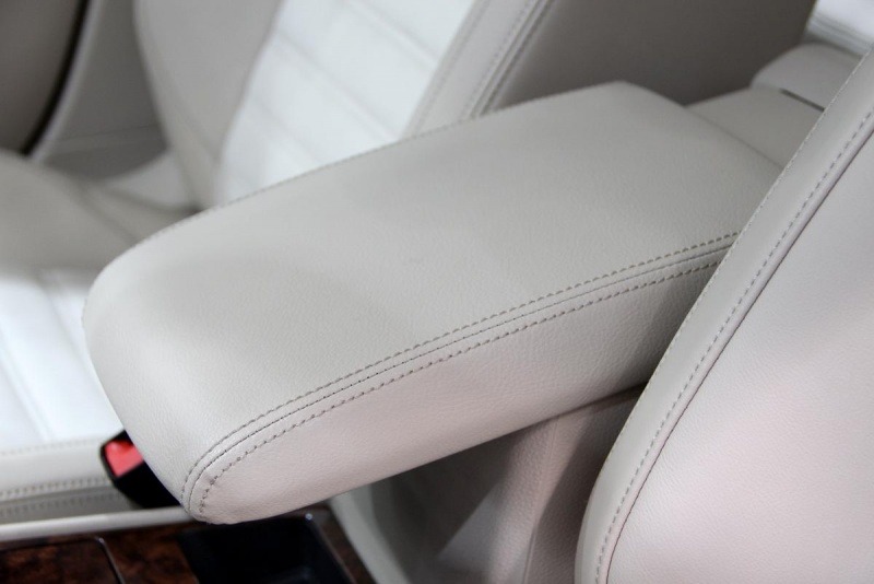 2012 Volkswagen Passat TDi SEL Interior