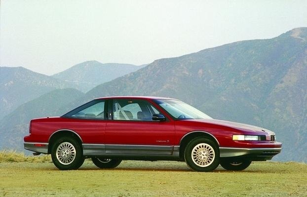 1989-Oldsmobile-Cutlass-Supreme.jpg