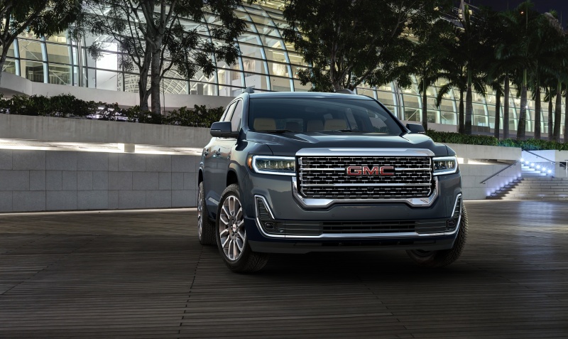 2020-GMC-Acadia-Denali-001.jpg