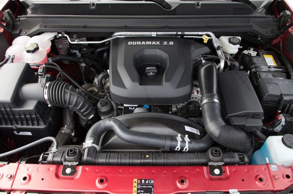 2018-Chevrolet-Colorado-ZR2-Duramax-Diesel-engine.jpg