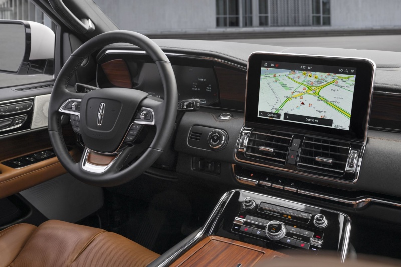 2020 Lincoln Navigator Reserve Interior 004.jpg
