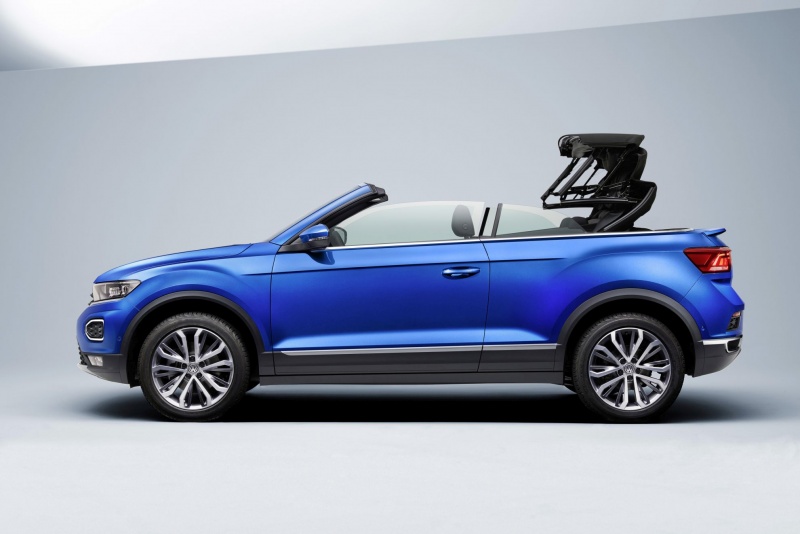 2020 Volkswagen T-Roc Cabriolet 036.jpg