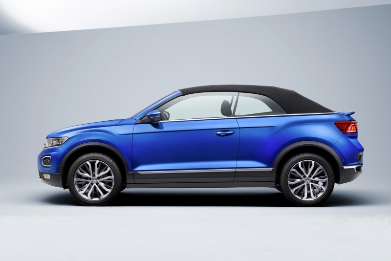 2020 Volkswagen T-Roc Cabriolet 039.jpg