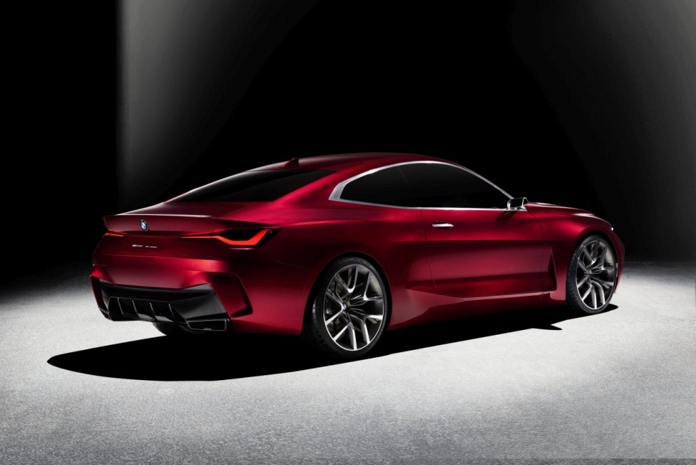 249537563_BMWConcept4009.jpg