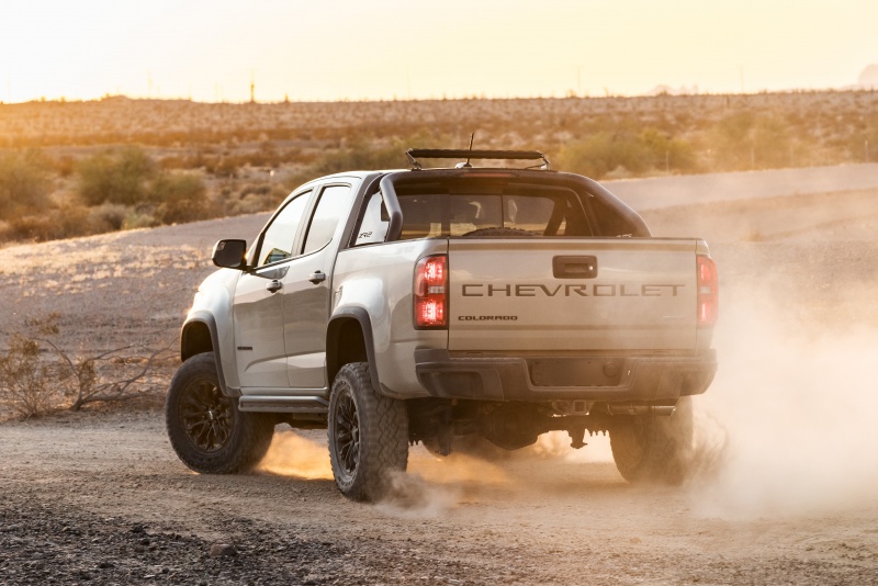 2021-Chevrolet-Colorado-ZR2-002.jpg
