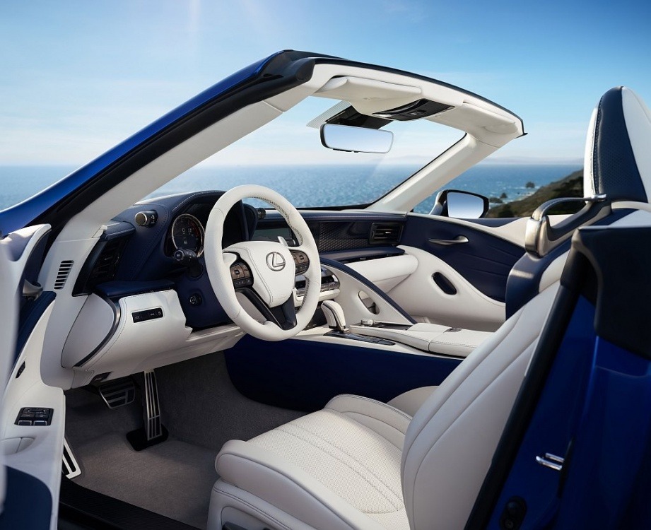 2021_Lexus_LC_500_Convertible_11.jpg