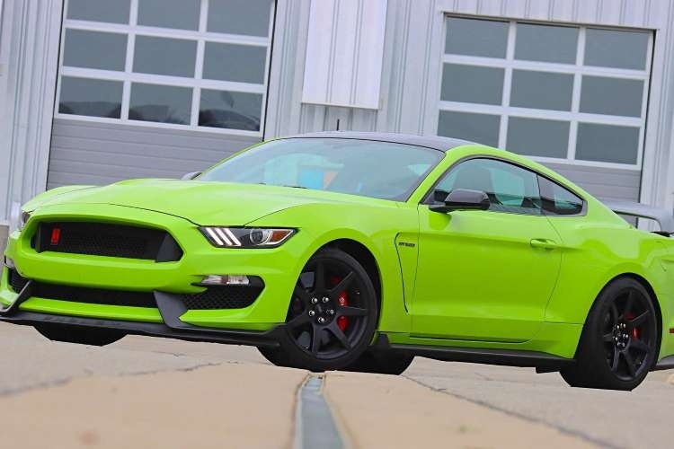 GT350R.jpg.eca660b0ef9a2921568609359d4f6913.jpg