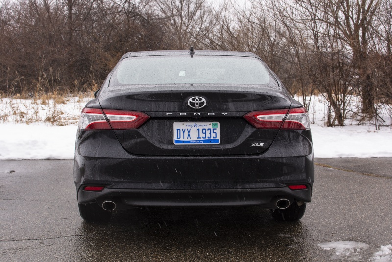 2020 Toyota Camry XLE 3.jpg