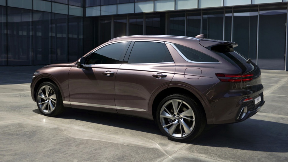 Genesis-GV70-rear.jpg