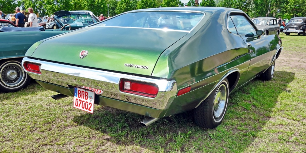 1972_Ford_Gran_Torino_Sport_(36160749254).jpg