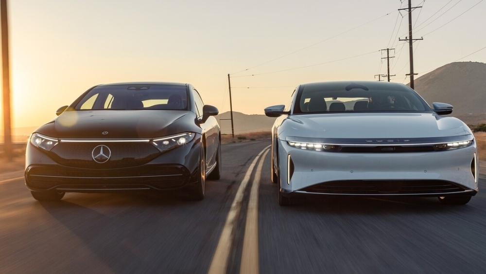 2022-Lucid-Air-Grand-Touring-vs-2022-Mercedes-EQ-EQS-580-4Matic-25.thumb.jpg.921737fc8e6f917d5bb7499d6e5f4b3d.jpg