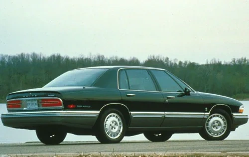 1992_buick_park-avenue_sedan_ultra_rq_oem_1_500.webp