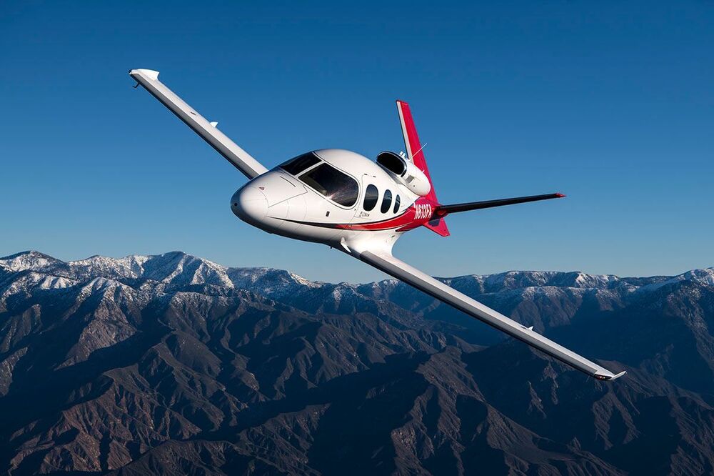 Cirrus-sf50-vision-jet.jpg