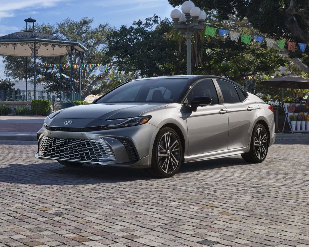 2025_Toyota_Camry_XSE_014-1.jpg