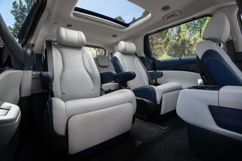 2025 Kia Carnival HEV VIP Seating