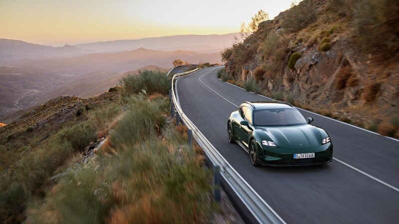 2025 Porsche Taycan 005