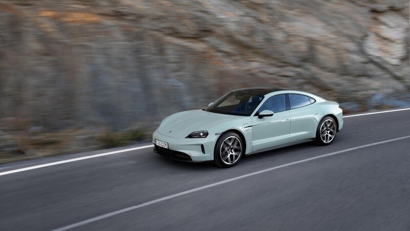 2025 Porsche Taycan 024