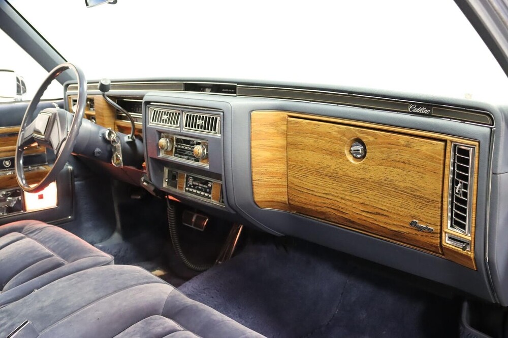 1984_cadillac_fleetwood_brougham_interior_by_creativet01_dfd1zso-fullview.jpg